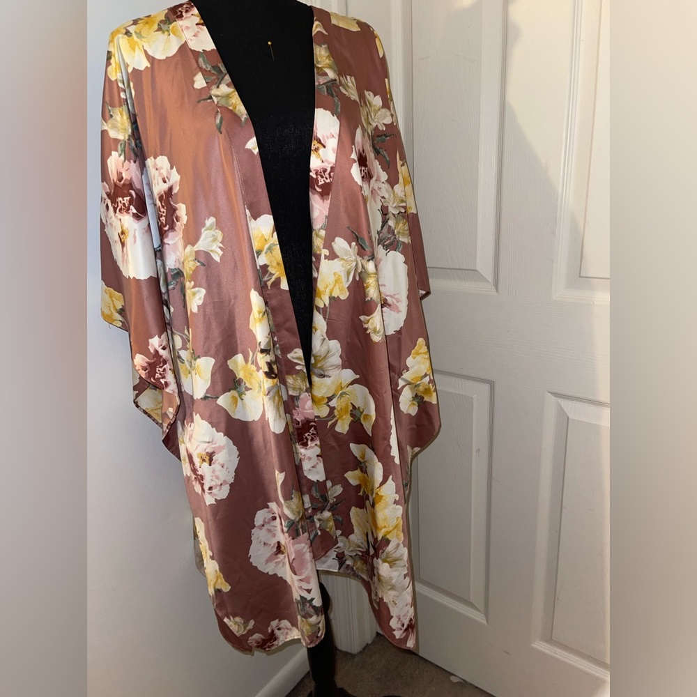 New York & Company Floral Kimono